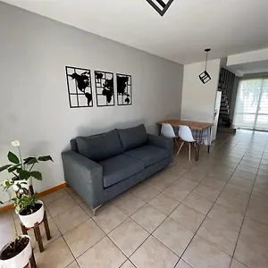 Hermoso Duplex Con Estacionamiento , Guaymallén Argentina